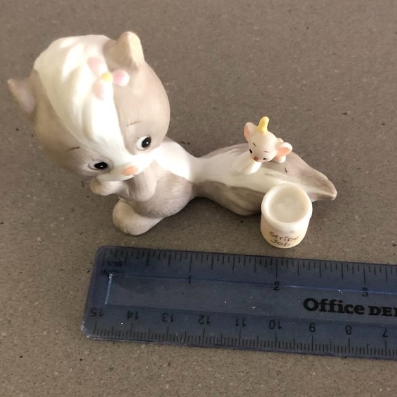 Vintage Precious Moments "Brighten Someone's Day" Figurine - Picture 6 of 6